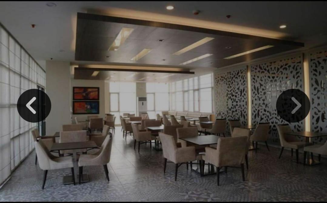 My Happy Place West Avenue Suites Ciudad Quezon Exterior foto